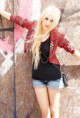 /album/diferentes-estilos-/ropa-madonna-1-jpg/